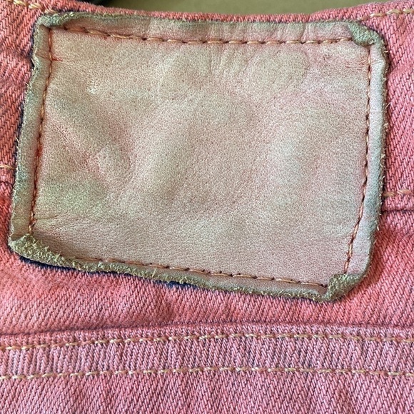 Levi’s Cutoff Shorts Premium Pink Low Rise Raw Hem Denim Jean Size 26 - Picture 12 of 16